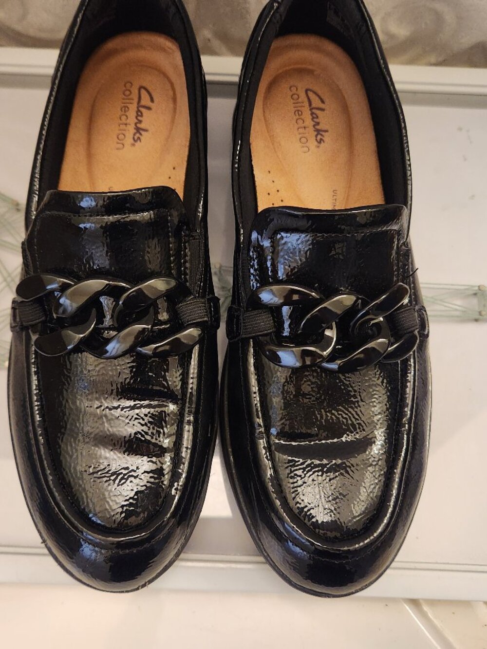 Clarks Black Patent "Zylah May" Crinkle Loafers. NIB. Size 10 - Picture 5 of 12